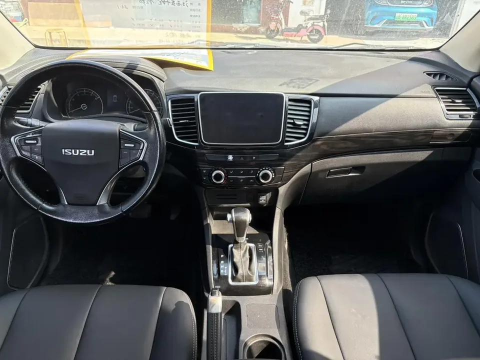 Isuzu Suzutaku 2.5T two-wheel drive automatic pilot version JE4D25Q6BM 2023 — миниатюра 3