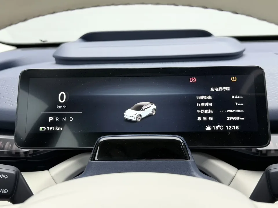 Zeekr X four-seat rear-wheel drive version 2024 — миниатюра 2