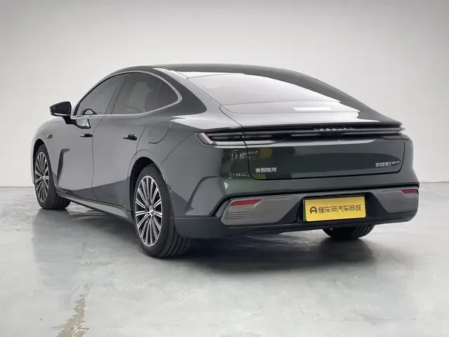 Geely Galaxy Star 8 PHEV 2025