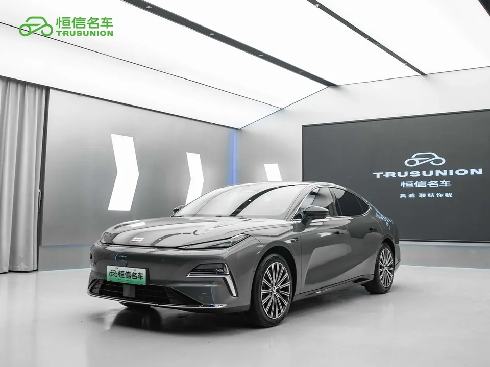 Geely Galaxy Star 8 PHEV 2025