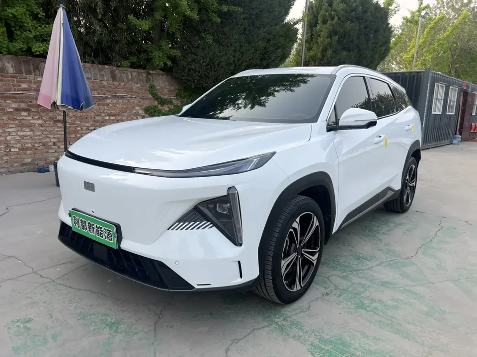 Geely Galaxy L7 2023