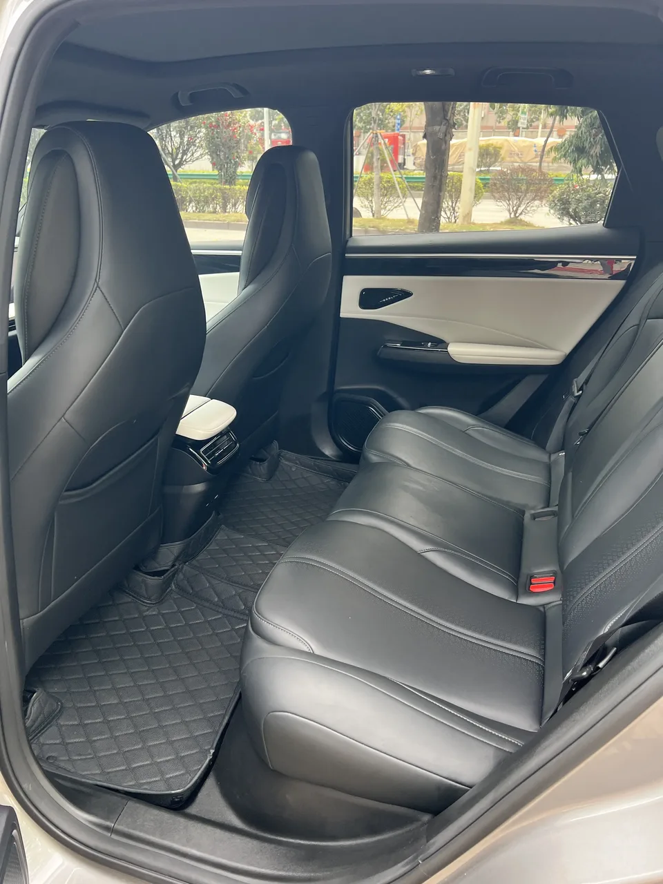 Geely Galaxy L7 Galaxy L7 2023 1.5T DHT 55km PRO 2024 — thumbnail 3
