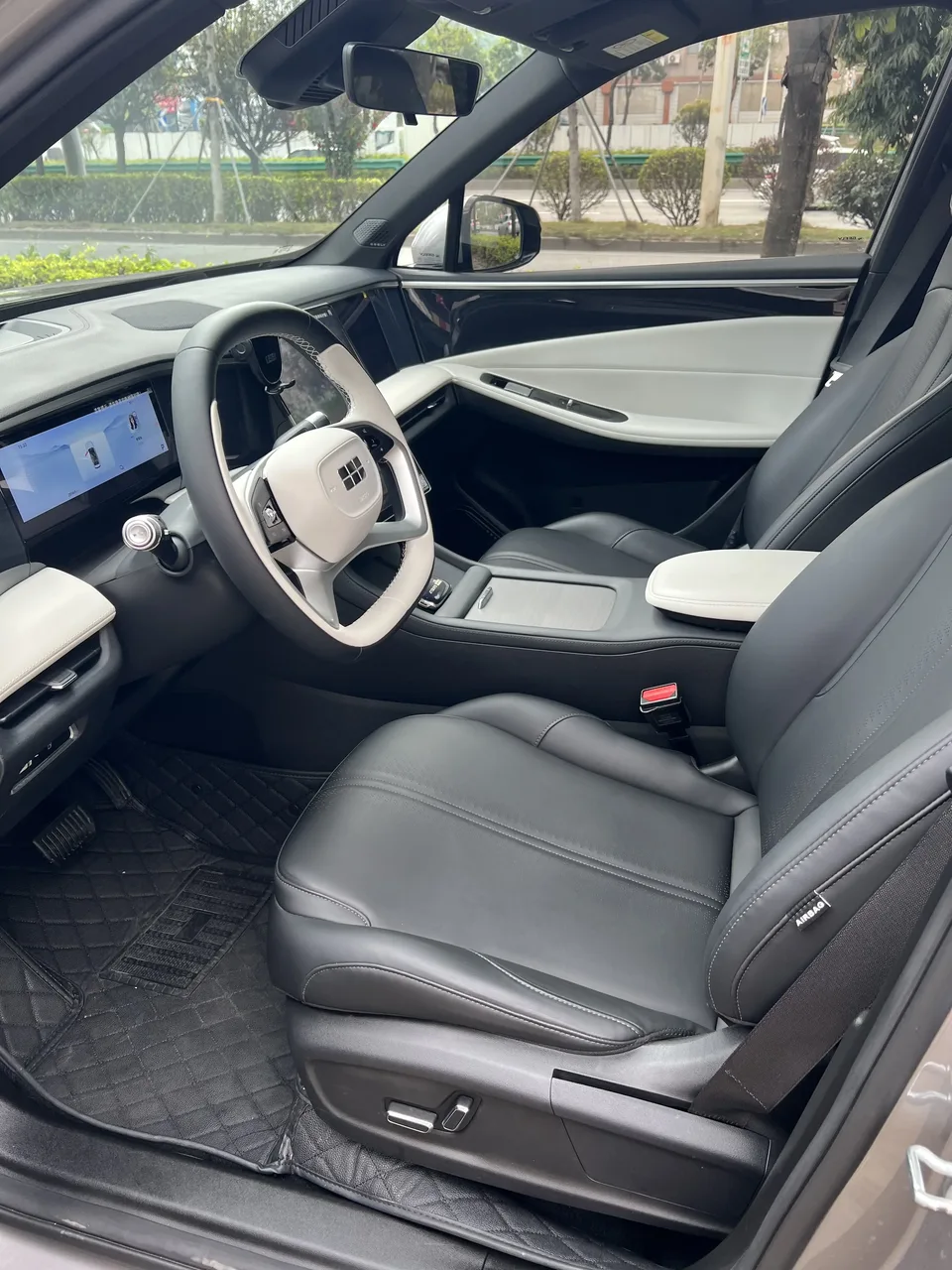 Geely Galaxy L7 Galaxy L7 2023 1.5T DHT 55km PRO 2024 — thumbnail 5
