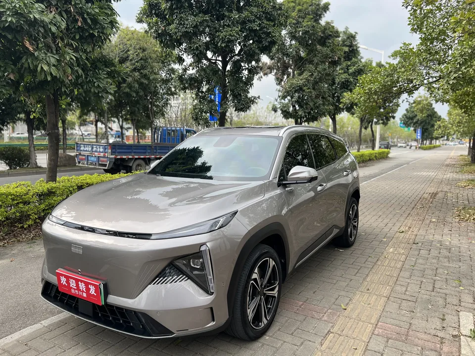 Geely Galaxy L7 2024
