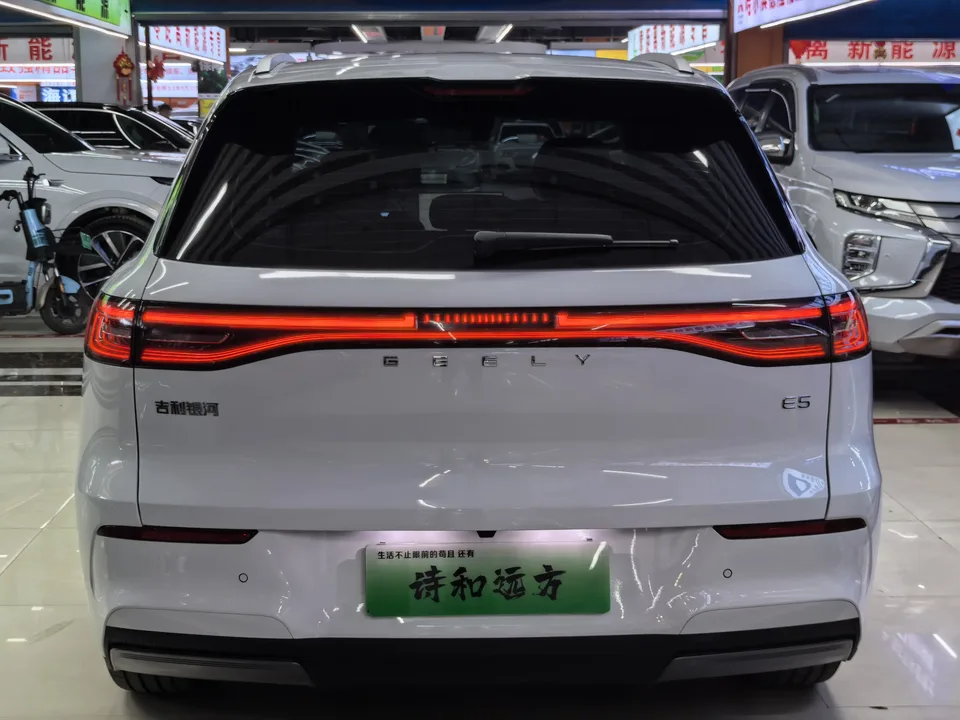 Geely Galaxy E5 530km Exploration+ Edition 2024 — миниатюра 2