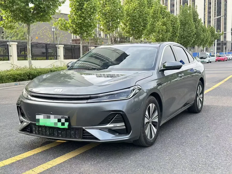 Geely Galaxy A7 PHEV 2025