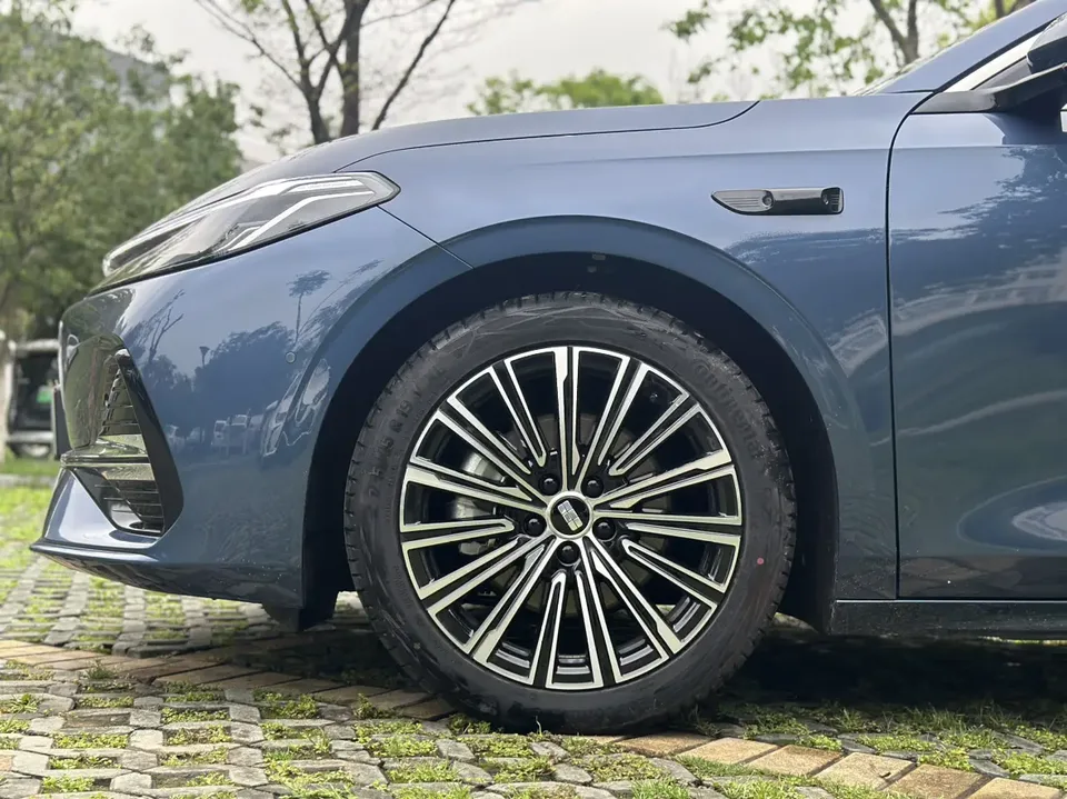 Geely Galaxy A7 PHEV 150km Starship Edition 2025 — миниатюра 3