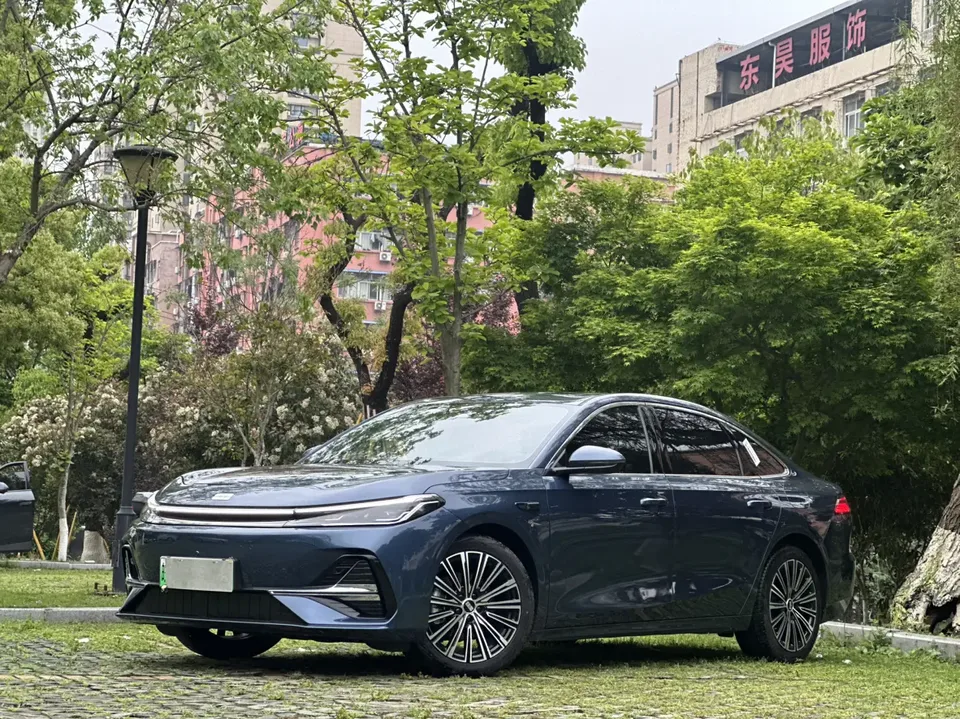 Geely Galaxy A7 PHEV 2025