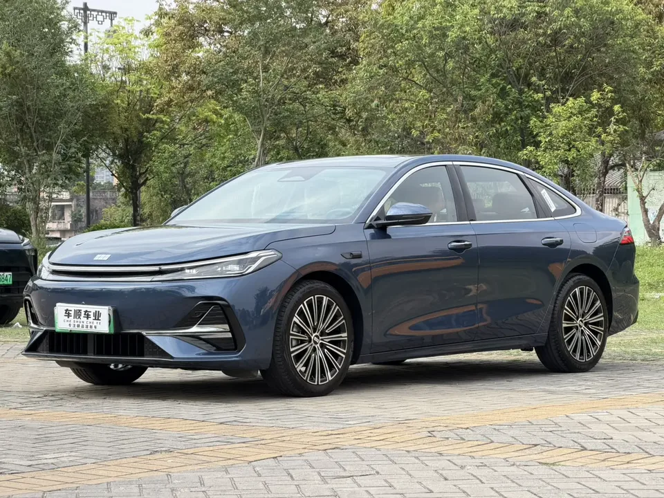 Geely Galaxy A7 PHEV 2025