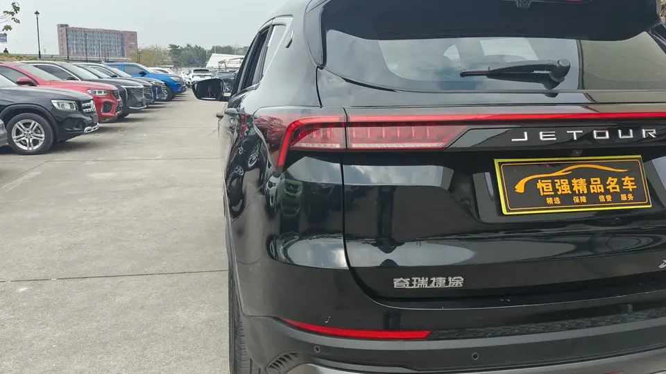 Jetour Jietu X70 PLUS JETOUR X70 PLUS 2023 1.5T DCT Brave PLUS 5-seater 2024 — миниатюра 3