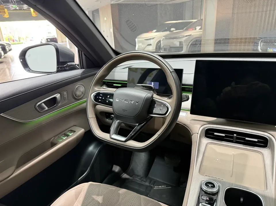 Chery Tiggo 8 PLUS Tiggo 8 PLUS 2025 Kunpeng 290TGDI DCT Premium 5-seater 2024 — миниатюра 5