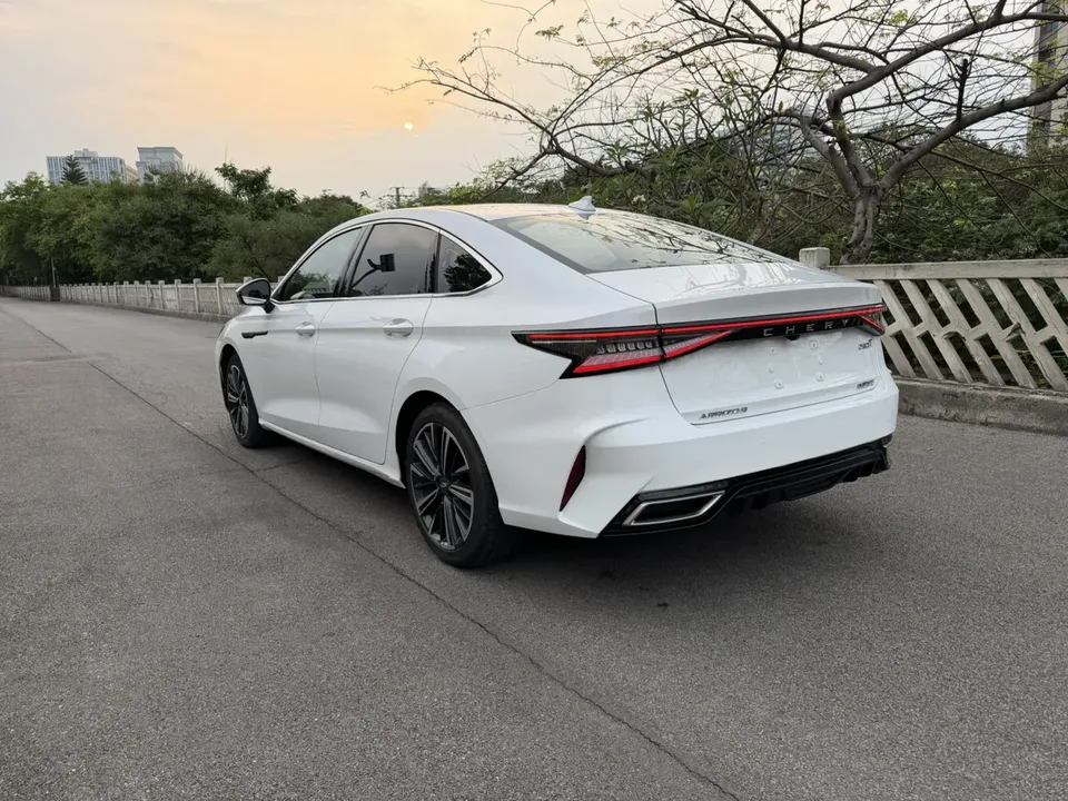 Chery Arrizo 8 1.6TGDI DCT Elegant 2022 — миниатюра 2