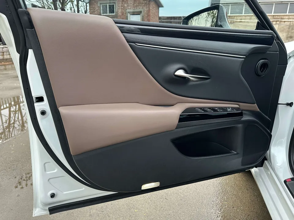 Lexus ES 200 Excellence Edition 2023 — миниатюра 3