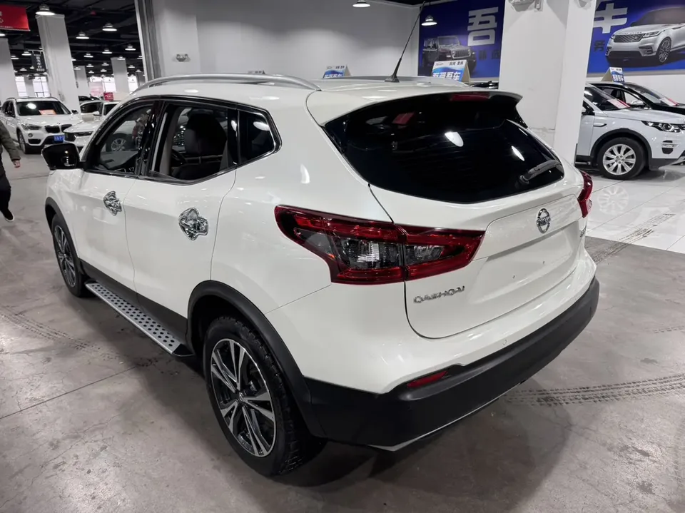 Nissan Qashqai Qashqai 2022 Qashqai 2022 2.0L XV Prem. Deluxe Edition 2023 — миниатюра 4