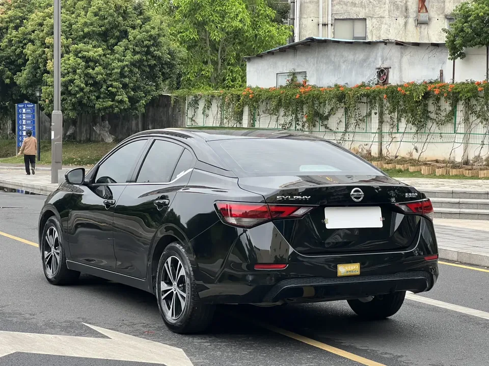 Nissan Sylphy Sylphy 2022 Sylphy 2022 1.6L XL CVT Enjoy Edition 2022 — thumbnail 2