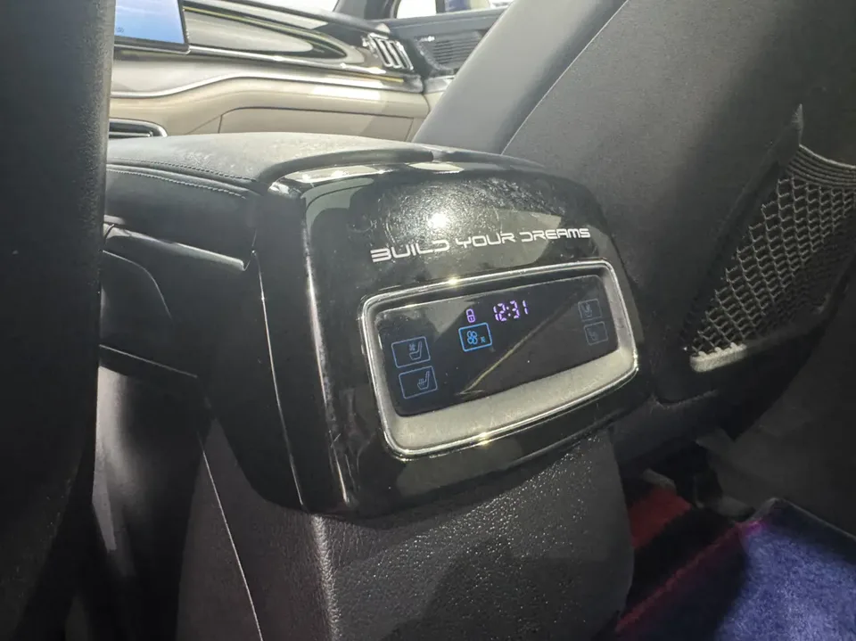 BYD Tang EV 635KM 4WD Flagship Model 2022 — миниатюра 2