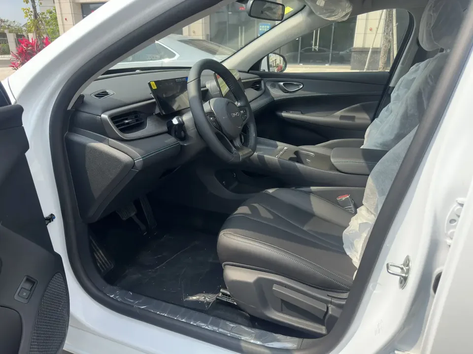 BYD Seal 05DM Seal 05DM 2026 DM-i 128KM Luxury 2026 — миниатюра 5