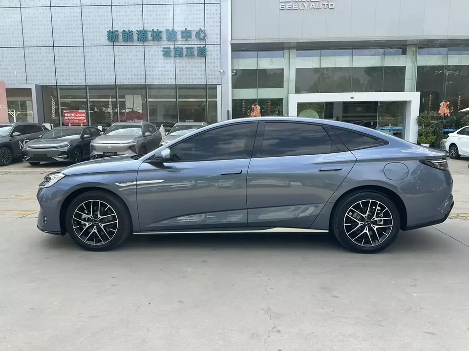 BYD Seal DM Honor Edition DM-i 1.5L 121KM Elite 2024 — миниатюра 4
