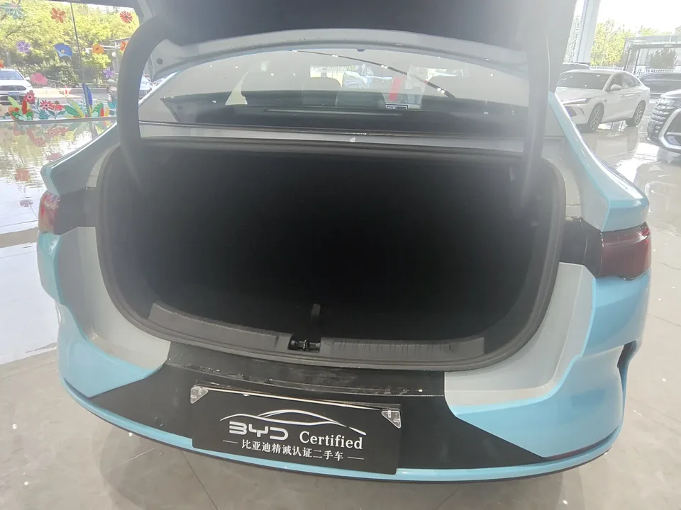 BYD Qin L EV 545km Surpassing Edition 2025 — миниатюра 4
