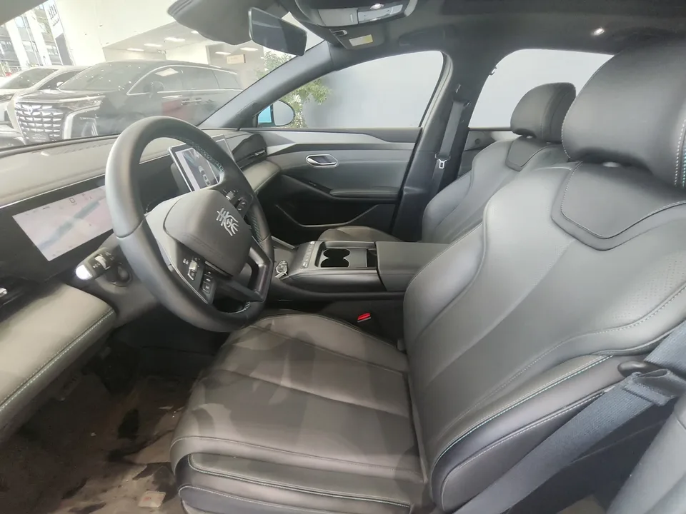 BYD Qin L EV 545km Surpassing Edition 2025 — миниатюра 5