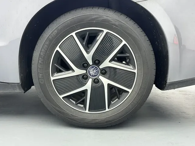 BYD Qin L DM Qin L DM 2025 DM-i 120KM Intelligent Driving Edition 2025 — thumbnail 2