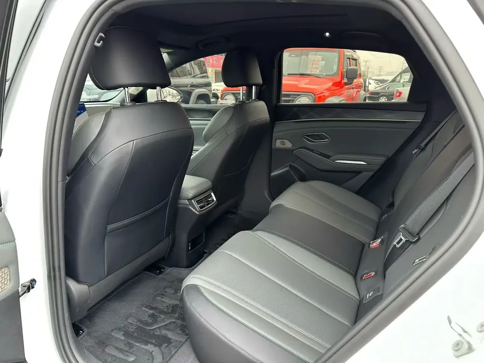 BYD Qin L DM DM-i 120KM Beyond Edition 2024 — миниатюра 3