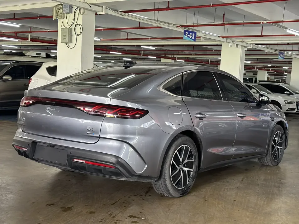 BYD Qin L DM Intelligent Driving Edition DM-i 120KM Leading Edition 2025 — миниатюра 4
