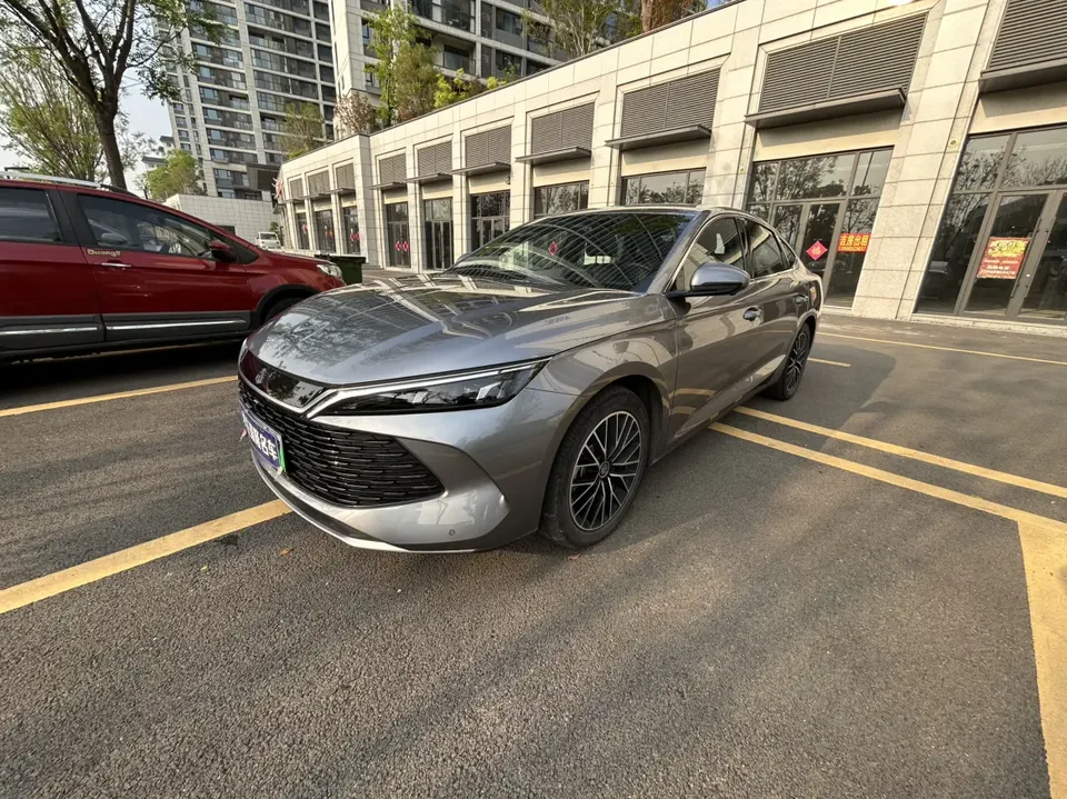 BYD Qin L DM 2024