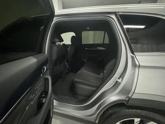 Geely Monjaro Xingyue L 2024 2.0TD High Power Automatic 2WD Skyline Edition 2025 — миниатюра 5
