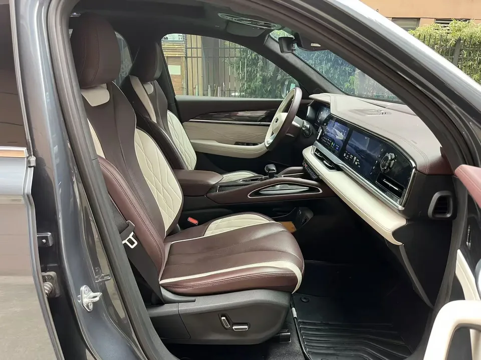 Geely Monjaro 2.0TD DCT EVO 2WD Premium Edition 2022 — миниатюра 3