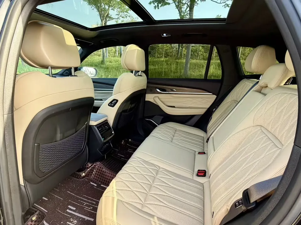 Geely Monjaro Xingyue L 2025 2.0TD High Power Automatic 2WD Dongfang Yao Lanxing Edition 2025 — миниатюра 3
