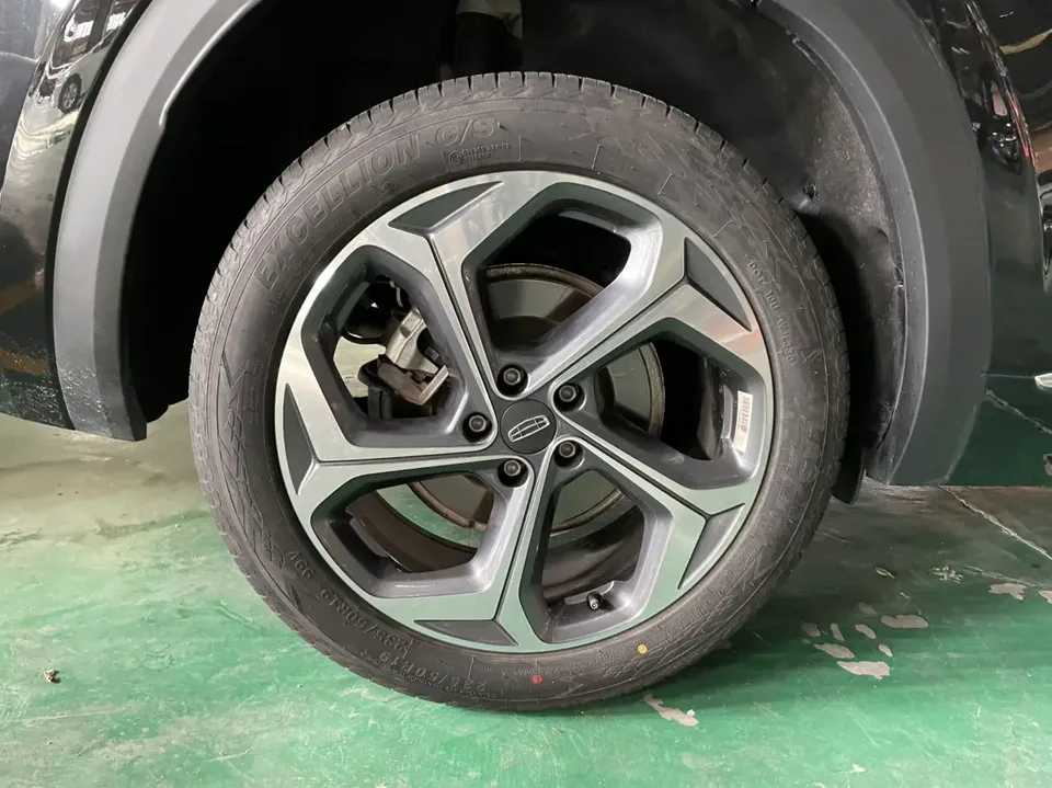 Geely Monjaro Xingyue L 2024 2.0TD High Power Automatic 2WD Yunqi Edition 2024 — миниатюра 3