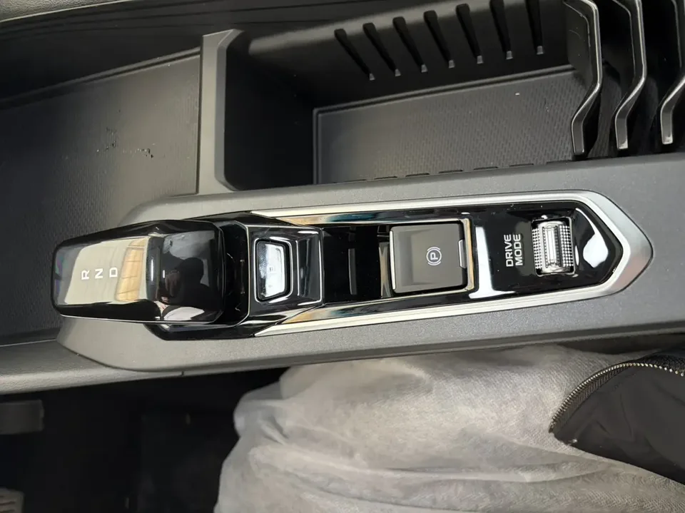 Geely Binrui Binrui 2024 Binrui COOL 1.5T DCT Longteng Edition 2026 — thumbnail 4