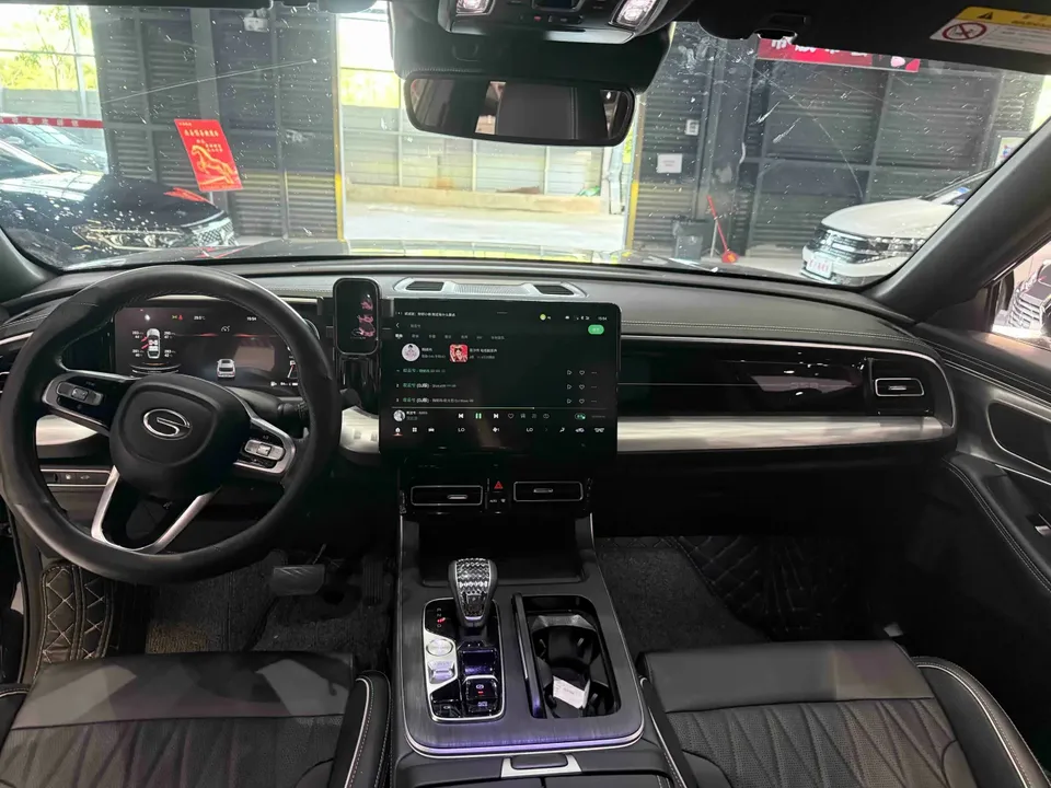 GAC Trumpchi GS8 Trumpchi GS8 2025 Pilot Series 2.0TGDI 2WD 5-seater Luxury Edition 2024 — миниатюра 5