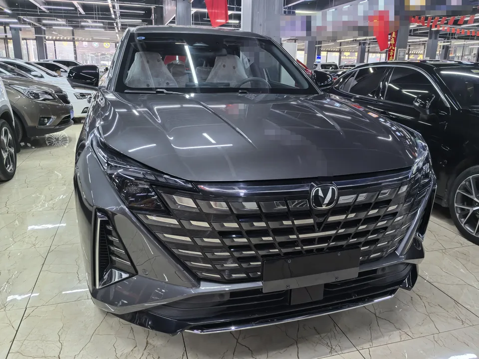 Changan UNI-Z PHEV Blue Whale iDD 125KM Leading Edition 2026 — миниатюра 2