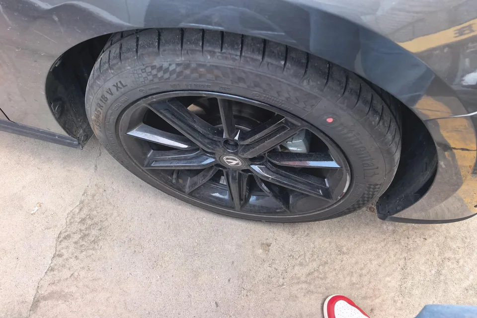 Changan UNI-V UNI-V 2023 1.5T Premium Edition 2024 — thumbnail 3