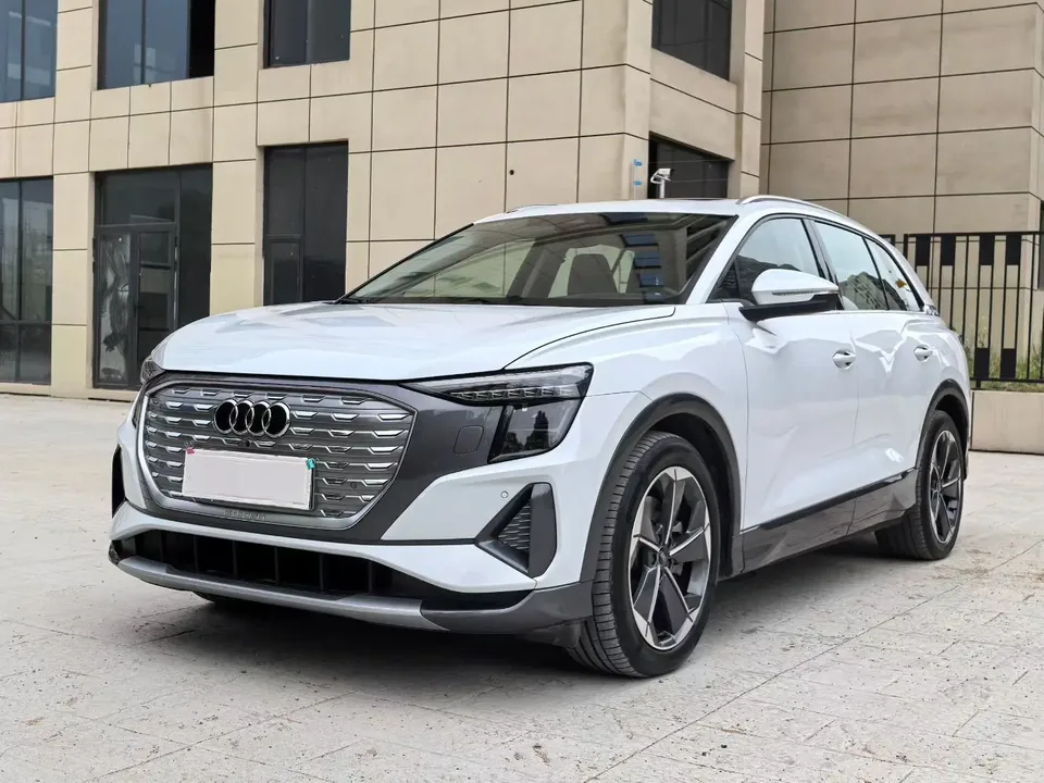 Audi Q5 e-tron 2024