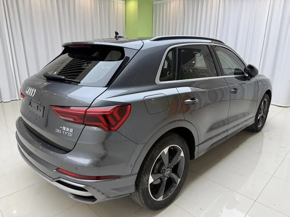 Audi Q3 Audi Q3 2022 35 TFSI Fashionable and Dynamic 2022 — миниатюра 2