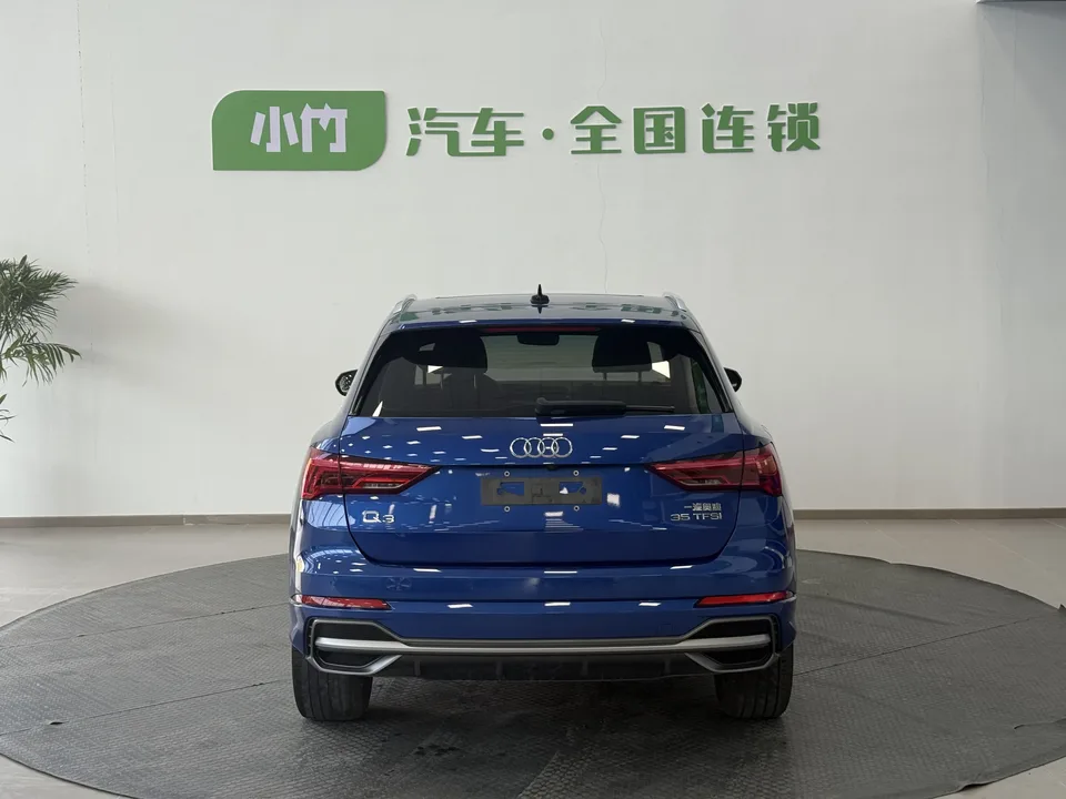 Audi Q3 Audi Q3 2022 35 TFSI aggressive and dynamic model 2022 — миниатюра 2
