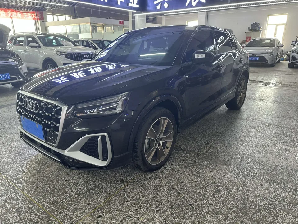 Audi Q2L Audi Q2L 2022 35 TFSI Fashionable and Elegant 2022 — фото 1, купить с доставкой в Москву
