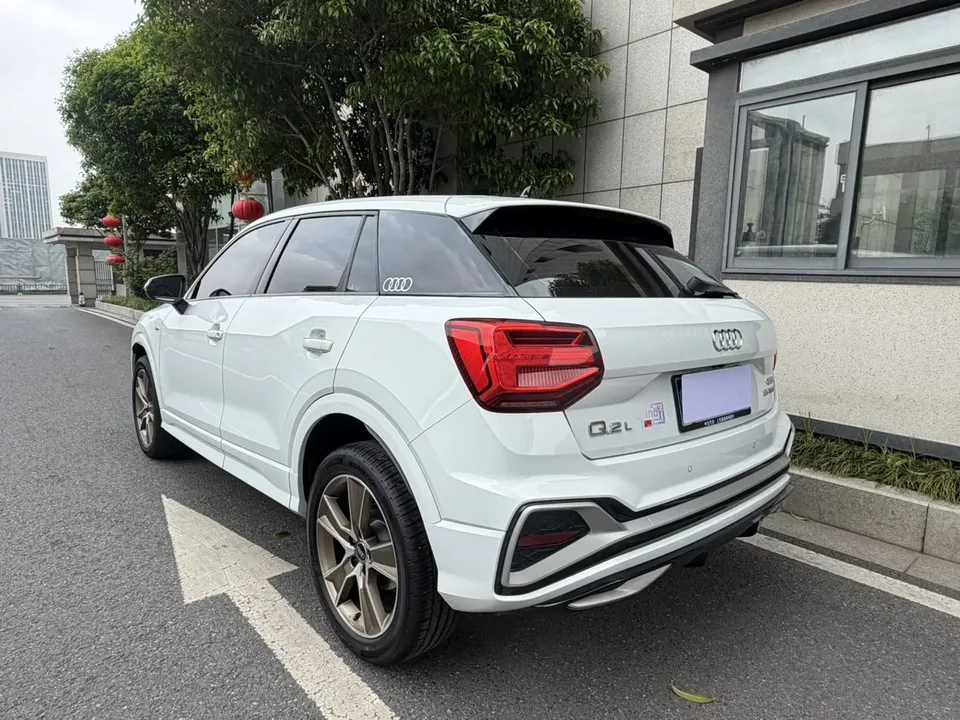 Audi Q2L Audi Q2L 2024 35 TFSI Fashion Dynamic Edition 2025 — миниатюра 2