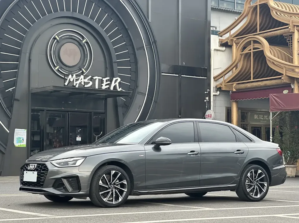 Audi a4 l 2023