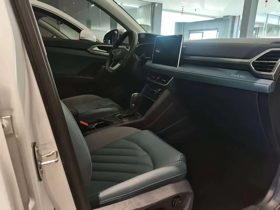 Volkswagen Tharu 300TSI 2WD Full Moon Edition 2023 — миниатюра 4
