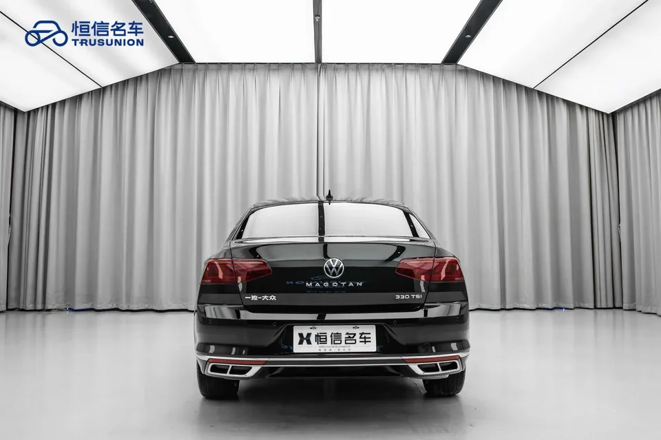 Volkswagen Magotan Magotan 2023 2 million commemorative edition 330TSI DSG leading model 2024 — миниатюра 2