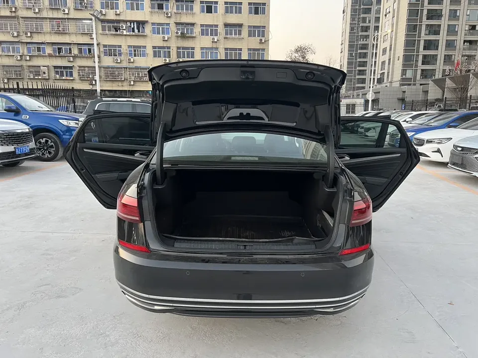 Volkswagen Passat Passat 2022 330TSI Elite Edition 2023 — миниатюра 3