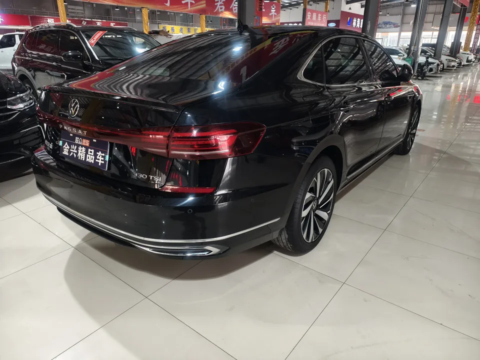 Volkswagen Passat Passat 2022 330TSI Starry Sky Deluxe Edition 2022 — миниатюра 2