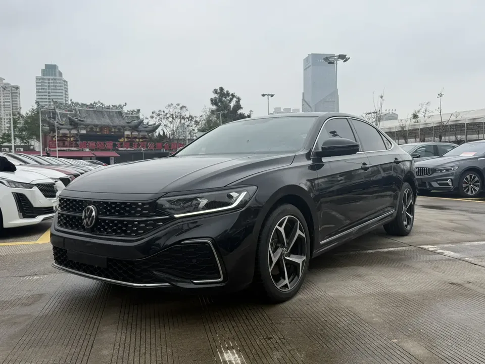Volkswagen Passat 2024