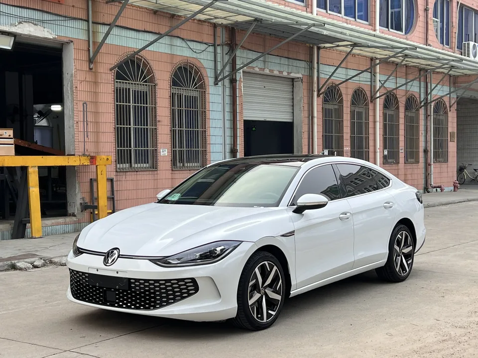 Volkswagen Lamando Lingdu 2024 Lingdu L 280TSI DSG trendy version 2024 — фото 1, купить с доставкой в Москву