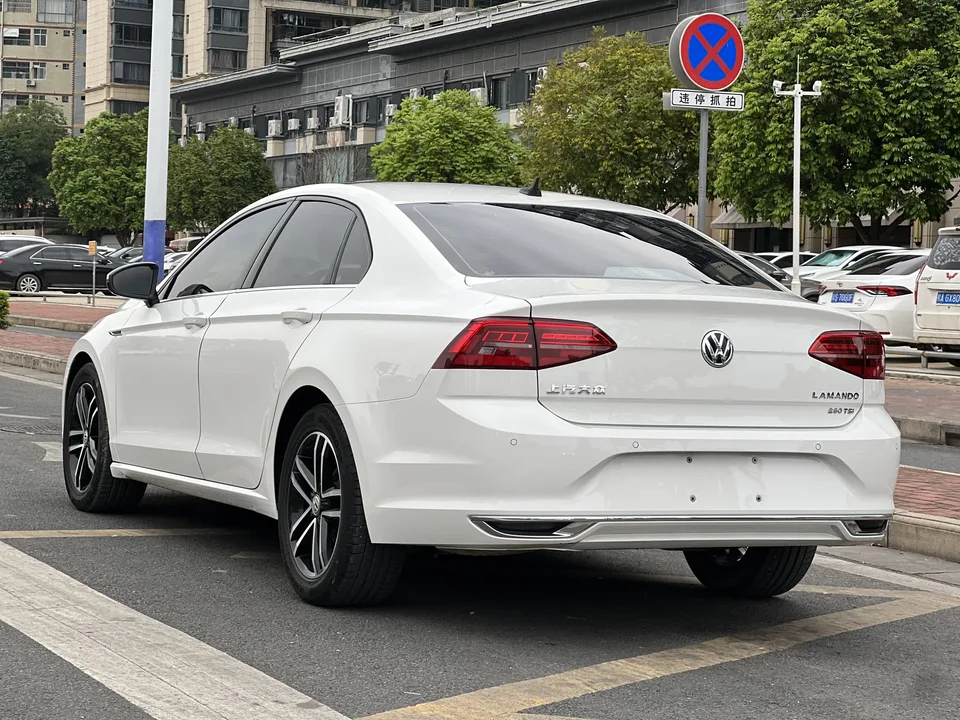Volkswagen Lamando Lingdu 2021 facelift 280TSI DSG comfort version 2022 — thumbnail 4