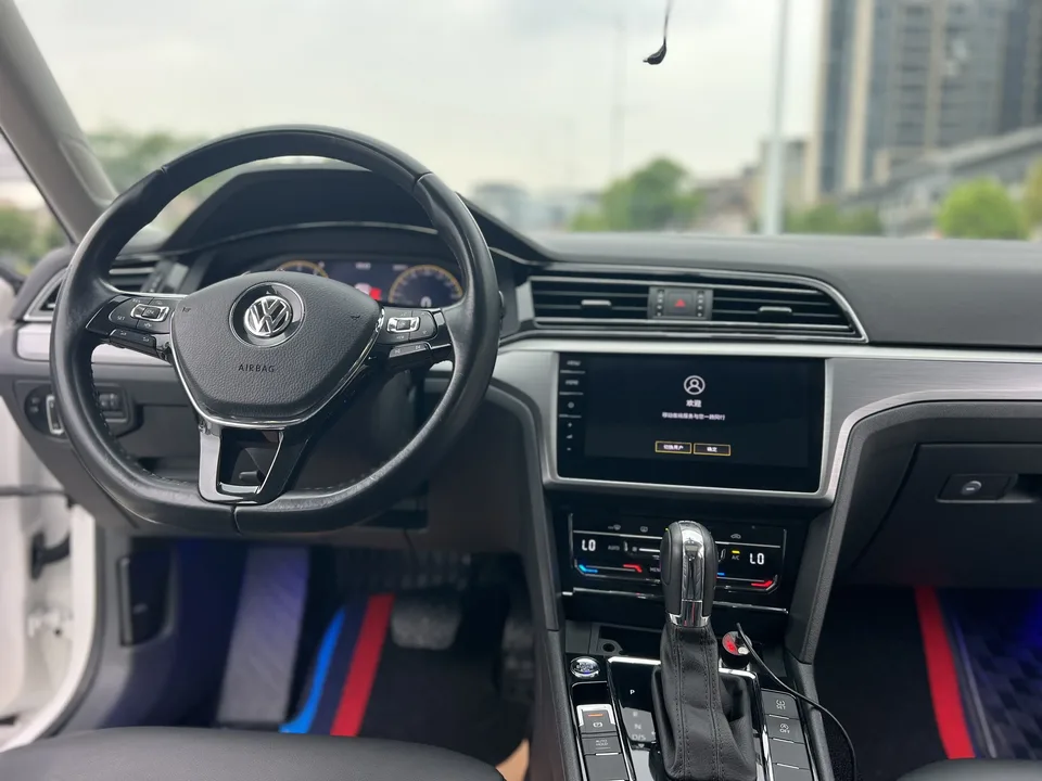 Volkswagen Lamando Lingdu 2021 facelift 280TSI DSG comfort version 2022 — thumbnail 5